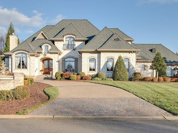2nd image of 1454 Avellino Cir