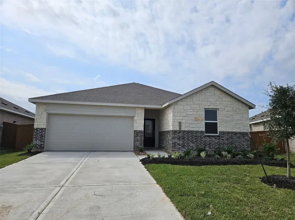 9231 Alaska Shores Dr, Baytown, TX 77521
