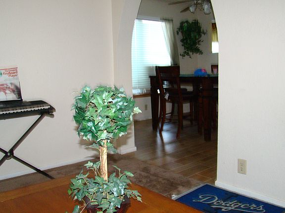 4th image of 38304 San Mateo Avenue