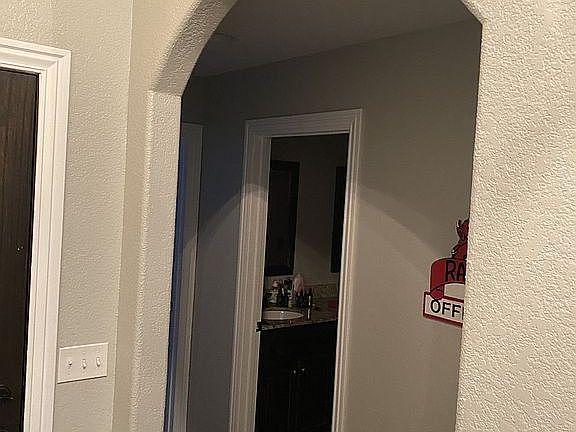 5th image of 811 Sedgwick Dr