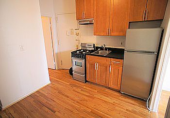 3rd image of 117 Christopher St APT 16