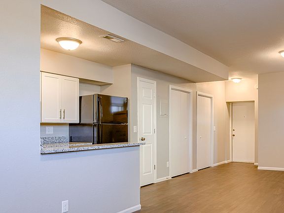 4th image of 210 S 24th St APT 103