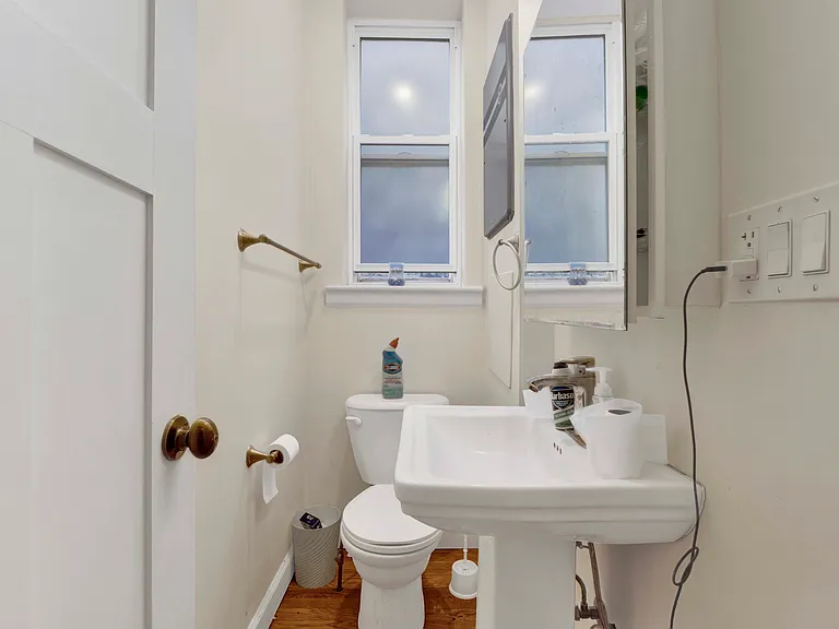 2522 N Burling St #2 — Photo 19
