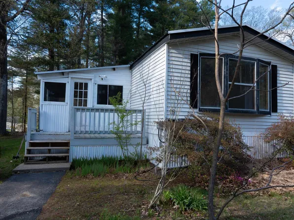 18 Bangor Street, Nashua, NH 03063