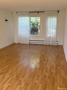5853 Mission St APT 9, San Francisco, CA, 94112