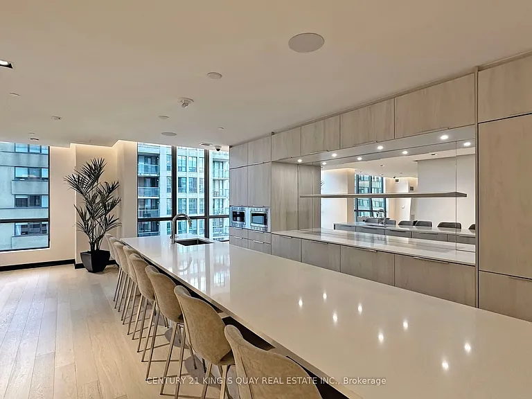 395 Bloor St E #4710 — Photo 38