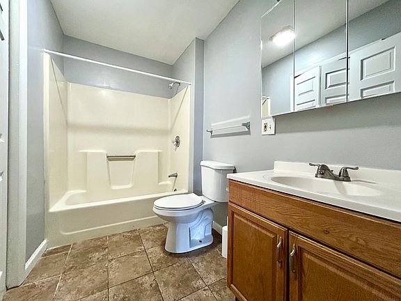 3rd image of 514 Danforth St APT 1