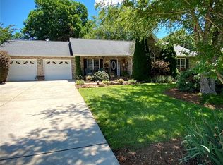 2391 Hounds Way, Hickory, NC 28601