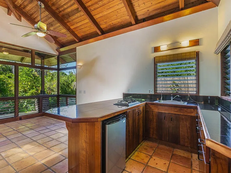 4420 Kahili Makai St — Photo 4