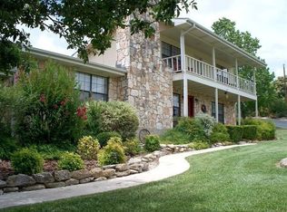 119 Wood Ridge Dr, Kerrville, TX 78028