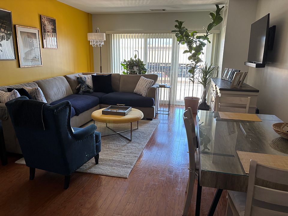 2nd image of 25 Spring St APT 511