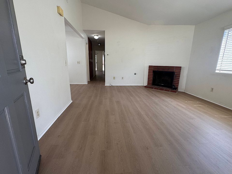 1st image of 15211 Mariposa Ave