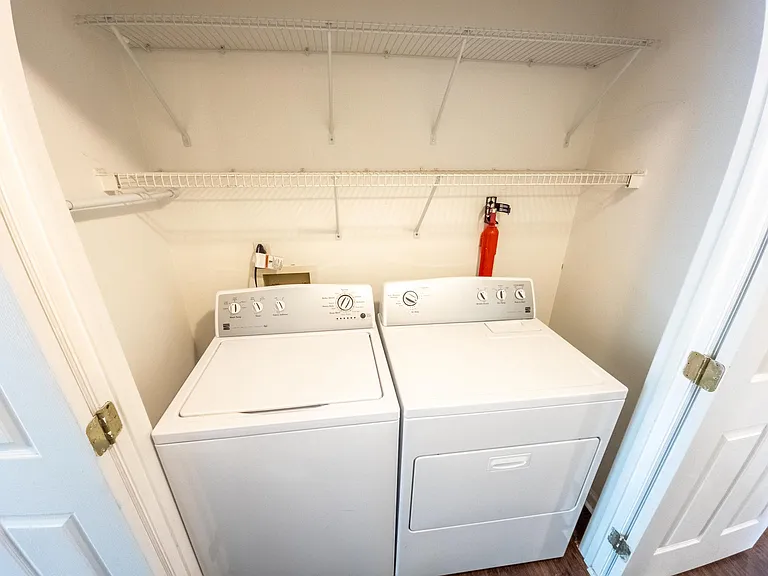 2935 Chillingworth Dr — Photo 14