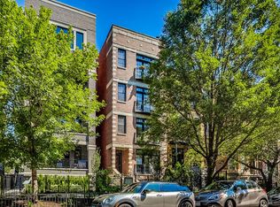 910 W Roscoe St APT 3, Chicago, IL 60657