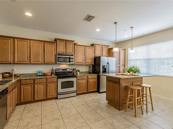 5th image of 10144 Arbor Run Dr Unit 121