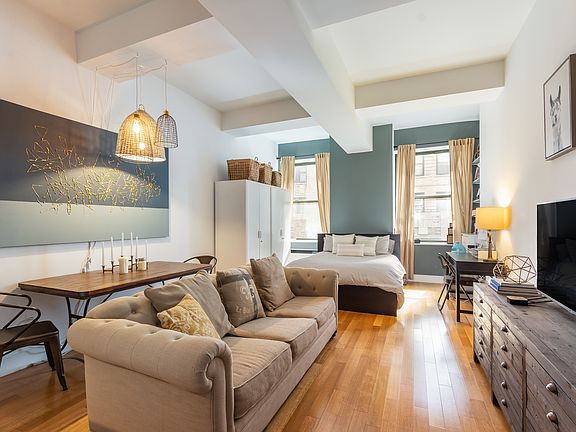 5th image of 99 John St APT 616