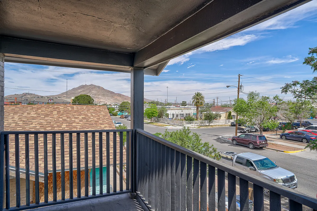 Building Photo - 605 Nino Aguilera St #B