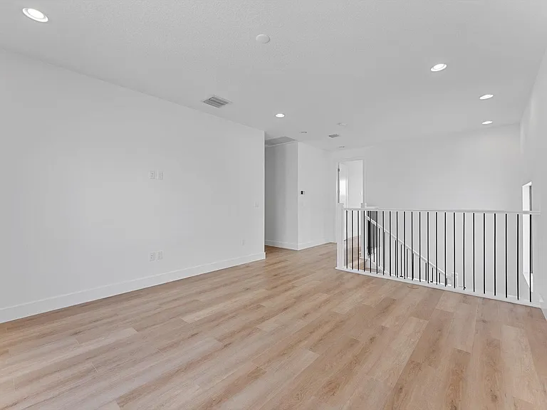 20062 Hirono Ln — Photo 26