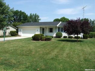 1332 Brookside Dr, Fostoria, OH 44830