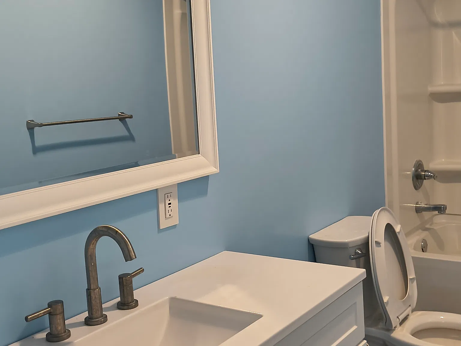 2 bed, 1200 sqft, $1,800 — Photo 4