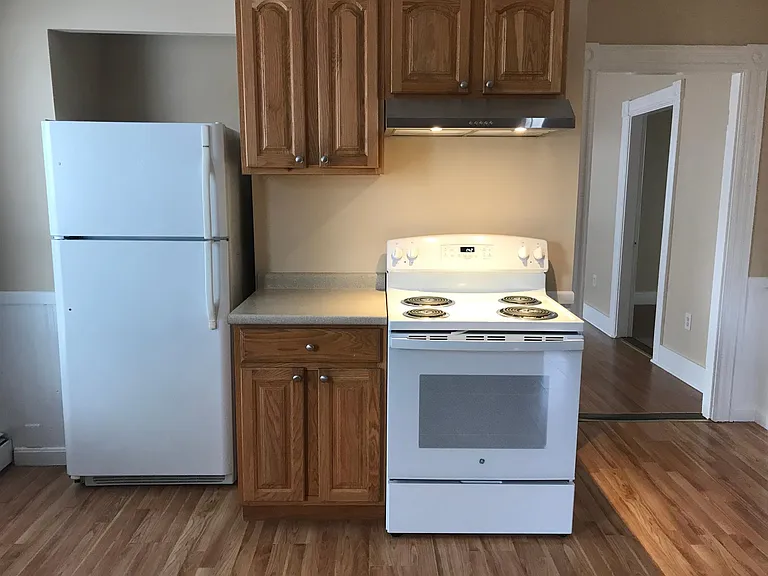 178 Bell St #2 — Photo 3