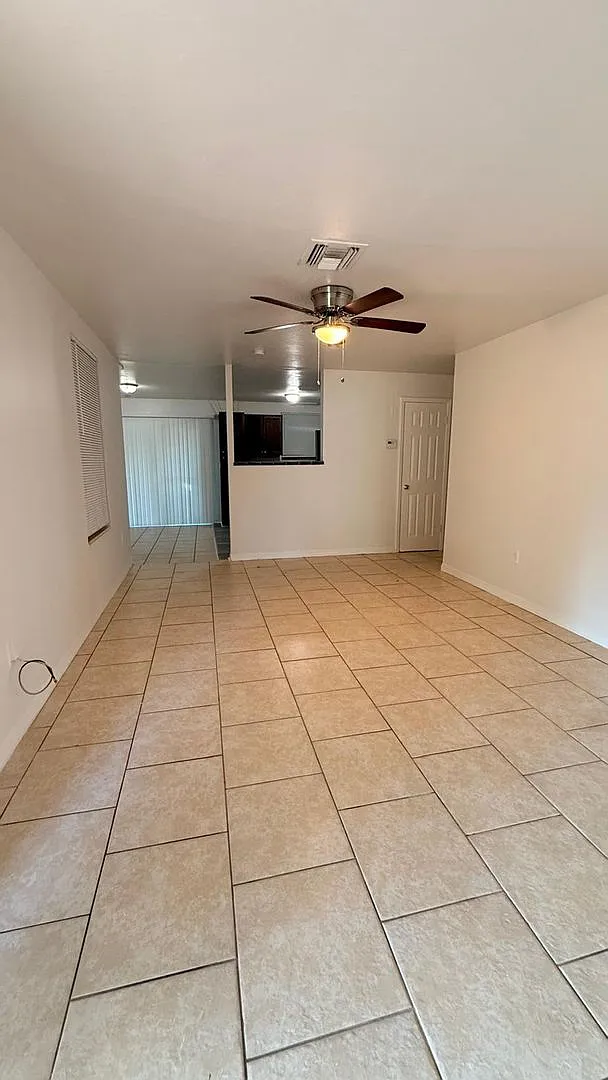 Charming 3 Bedroom Home in the Heart of Leesburg! — Photo 2