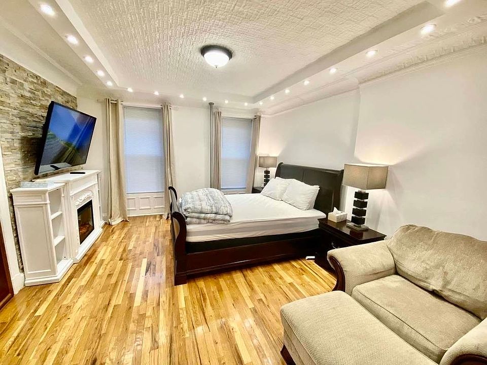 1st image of 420 Greene Ave #G
