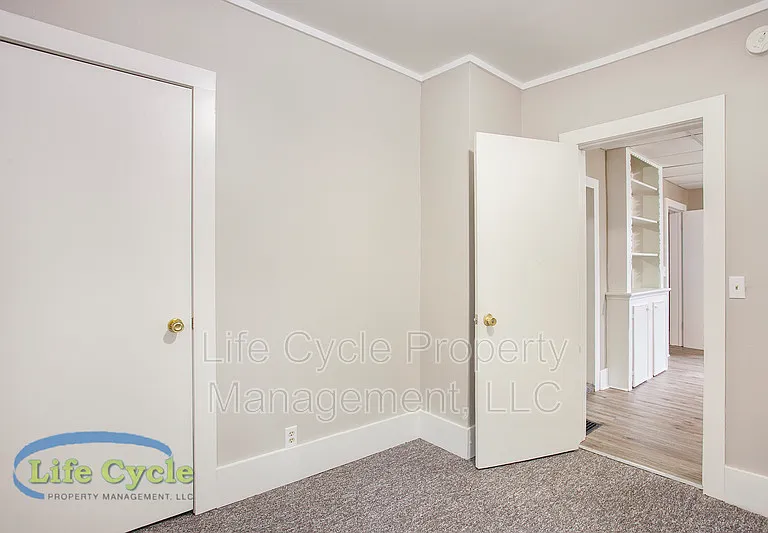 940 McReynolds Ave NW #1 — Photo 8