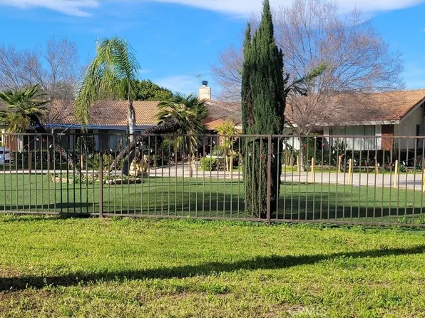 8805 Dufferin Ave, Riverside, CA 92504