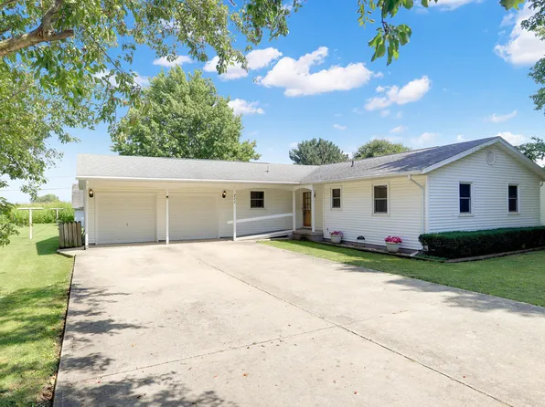 711 S East St, Homer, IL 61849