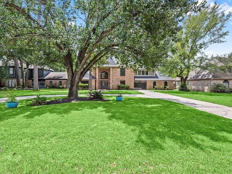 17627 Macrantha Dr — Photo 35