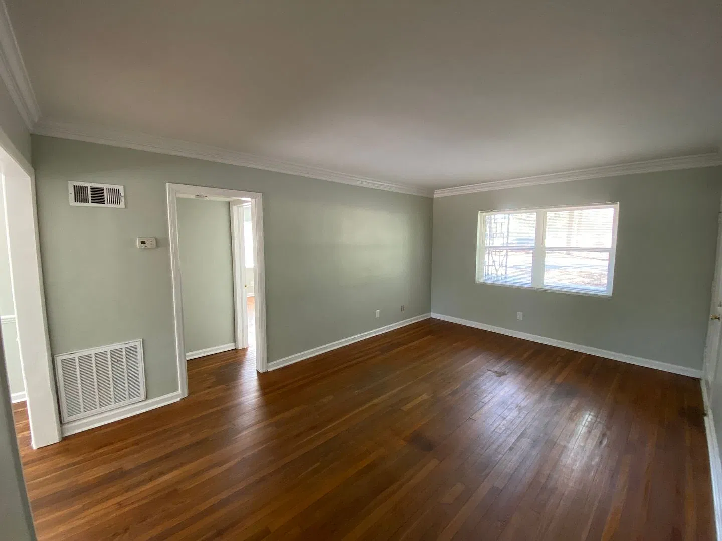 1314 East Victory Drive — Photo 3