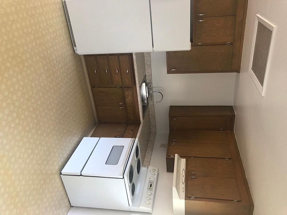 2nd image of 3865 Almond Ave APT H