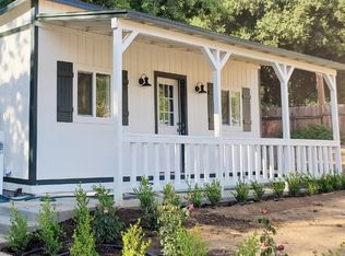 1125 Amethyst Ave, Mentone, CA 92359