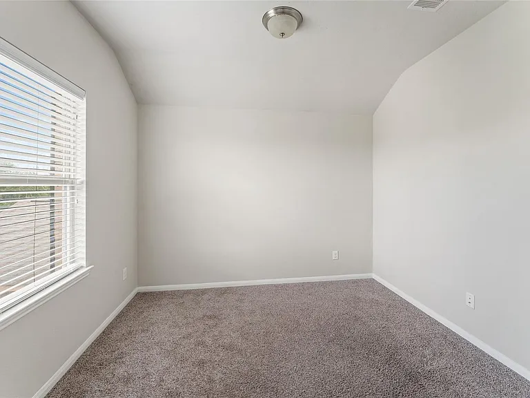 8014 Oxbow Manor Ln — Photo 15