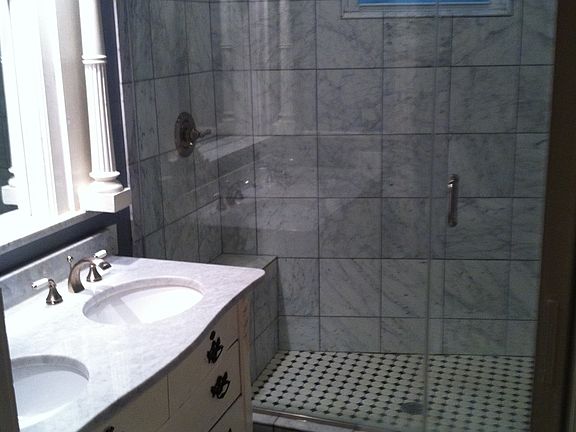 Dual shower heads 