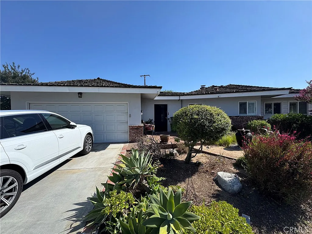 Building Photo - 500 Briarwood Dr