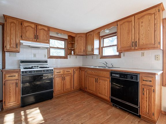 5th image of 21325 Old Lake George Blvd