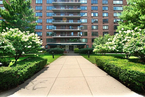 Rented by Urban Luxe | media 40