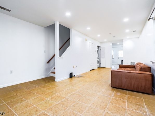 76 Irvine Turner Blvd, Newark City, NJ 07103