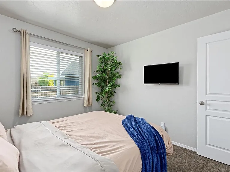 13606 Cocoa Beach St — Photo 18