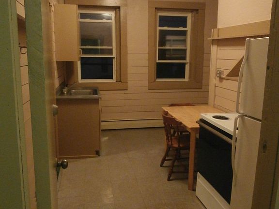 5th image of 230 School St
