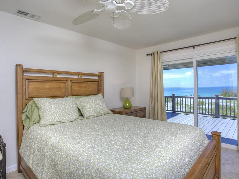 2833 Gulf Of Mexico Dr — Photo 12