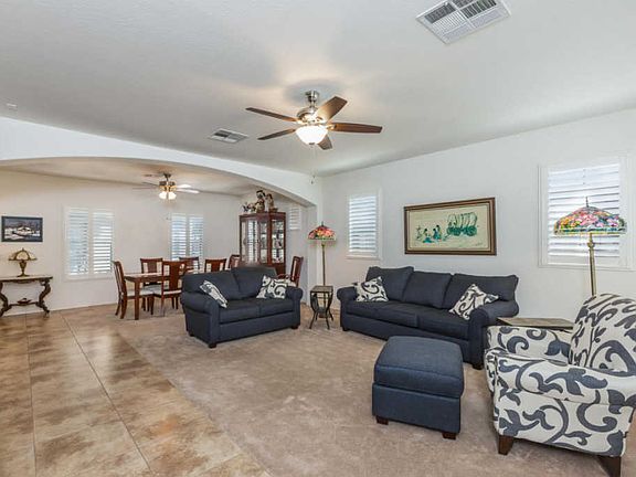 3rd image of 1056 E Sourwood Dr