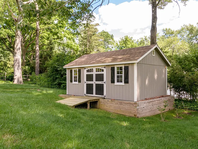 100 Pine Tree Rd — Photo 18