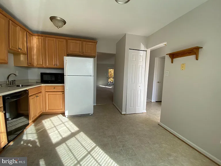 4115 Weeping Willow Ct #140A — Photo 10