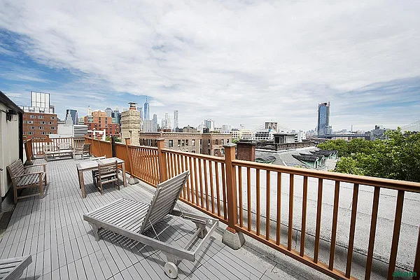 Rented by Akam Sales and Brokerage | media 18