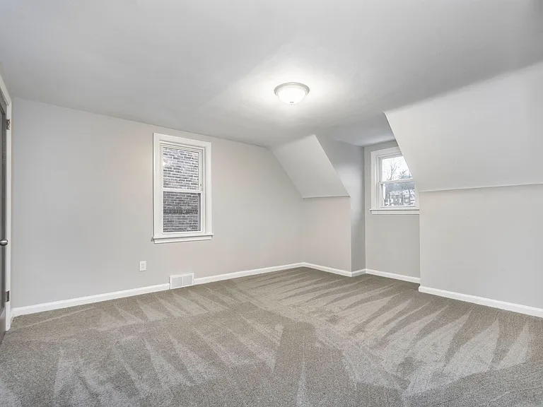 1330 Oakridge St — Photo 18