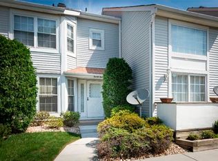 24 Borelle Sq, Parlin, NJ 08859