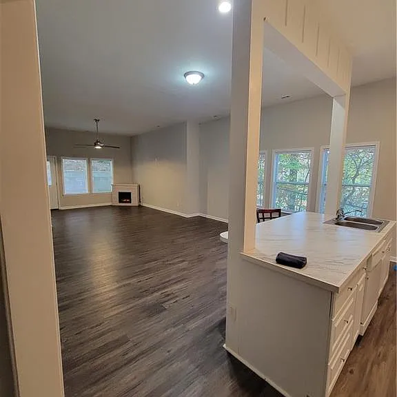 380 Glendale Rd — Photo 5